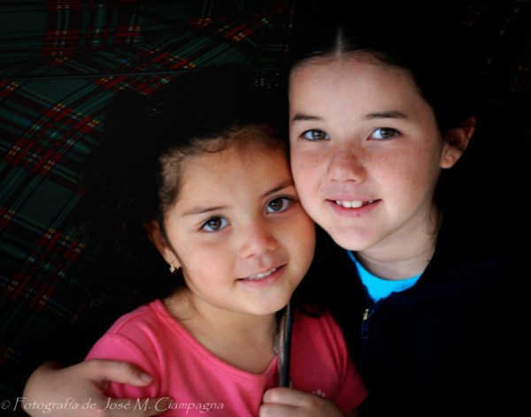 Niñas costaricenses