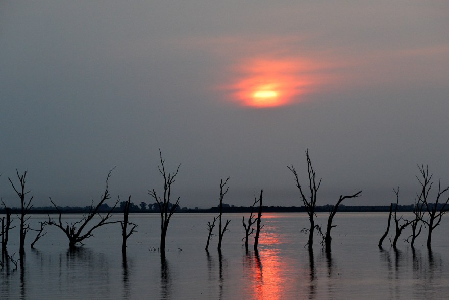 Atardecer en el mar de Ansenuza, Miramar, Córdoba, Argentina.