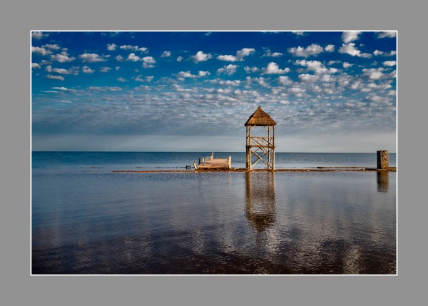 ¿Cambio climático?. El muelle superado por el crecimiento del lago de Miramar, Córdoba, Argentina. Diciembre 2016.