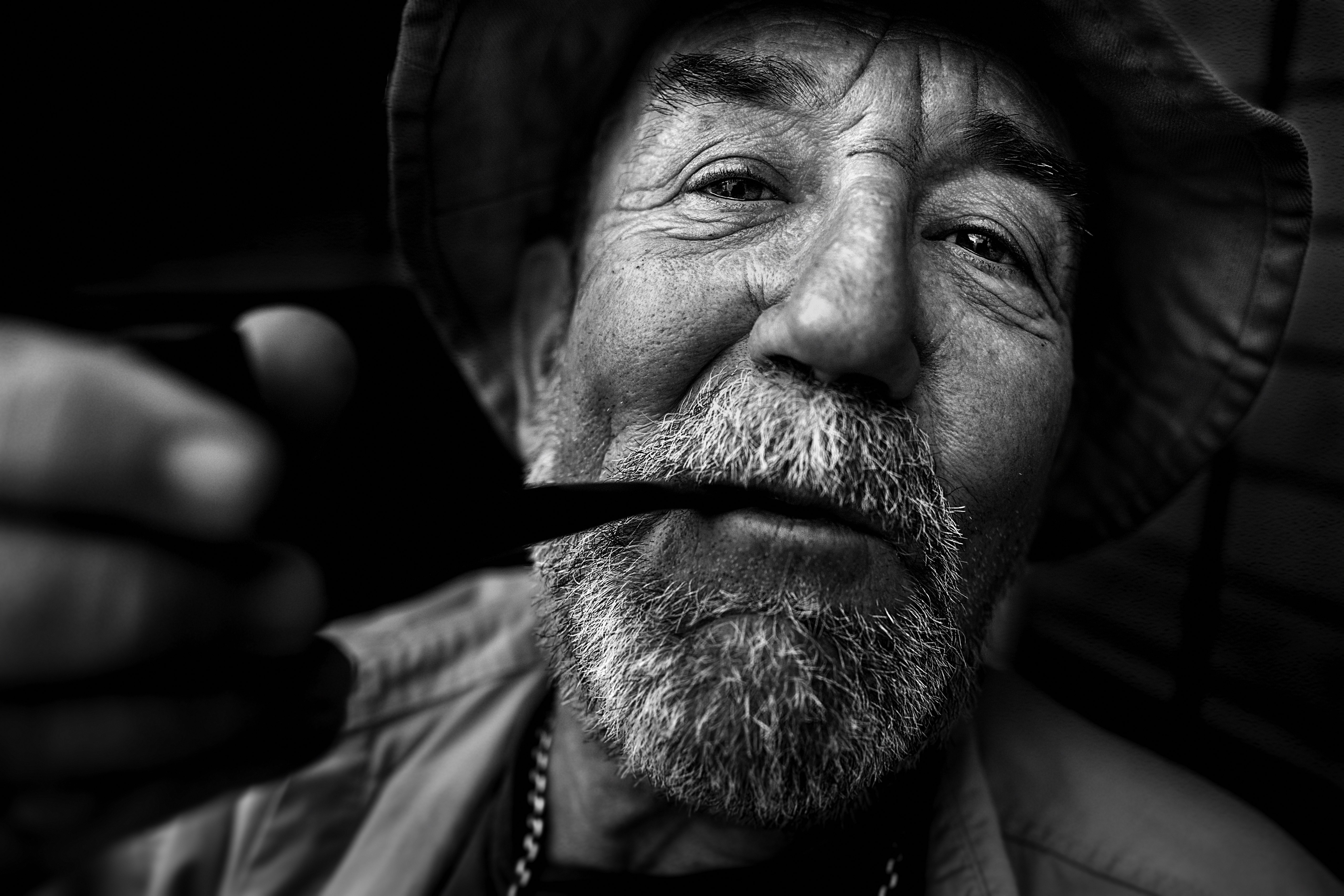 La sonrisa del fumador de pipa